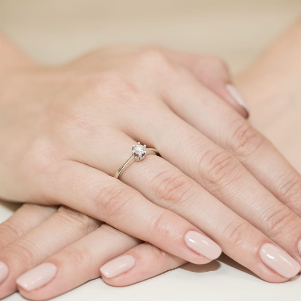 Pierścionek zaręczynowy z białego złota z diamentem laboratoryjnym 0.25ct 2