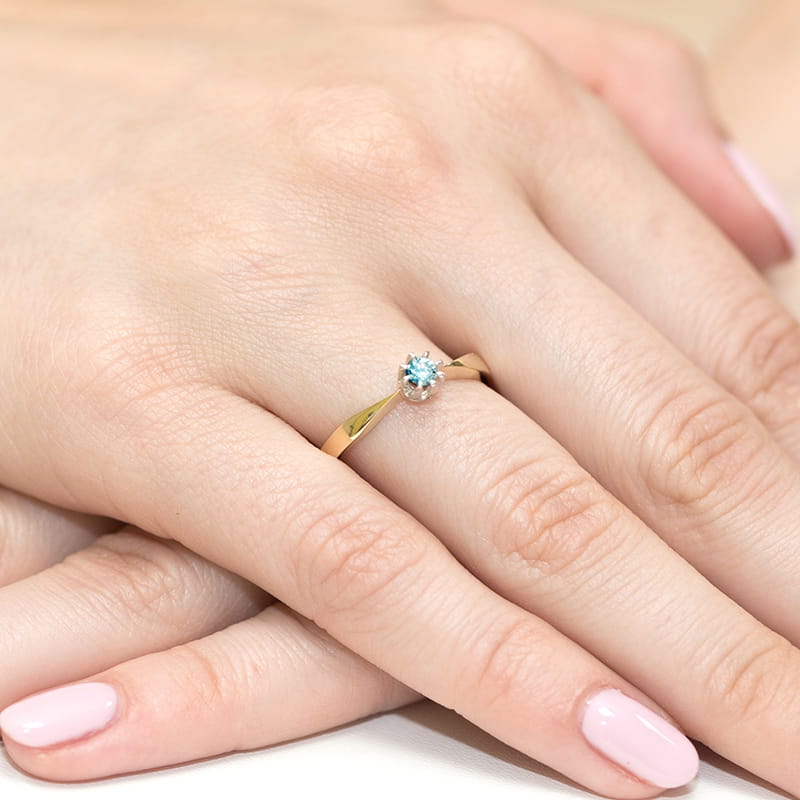 Pierścionek zaręczynowy z żółtego złota z topazem 0.25 ct 3