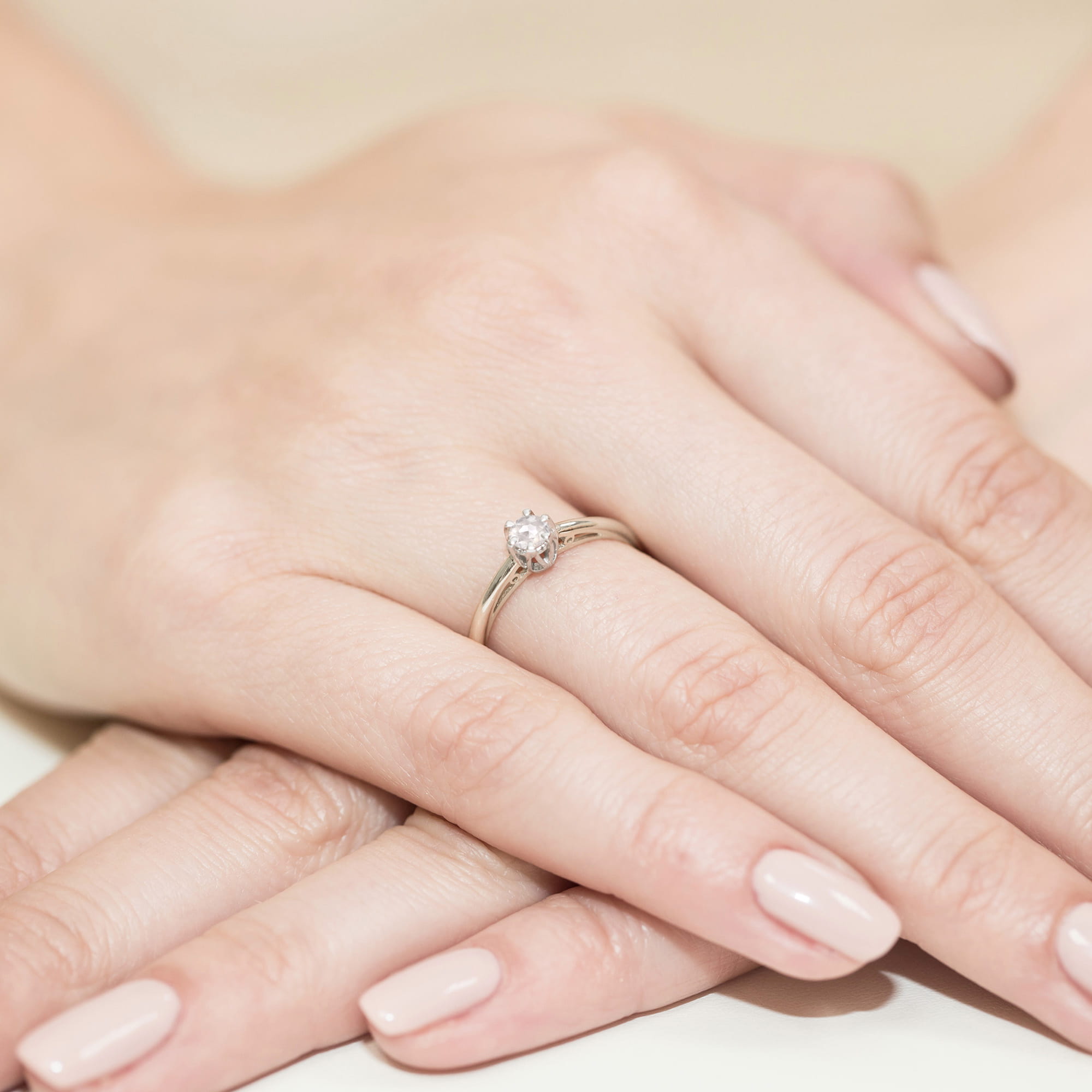 Pierścionek zaręczynowy z białego złota z diamentem laboratoryjnym 0.15ct 2