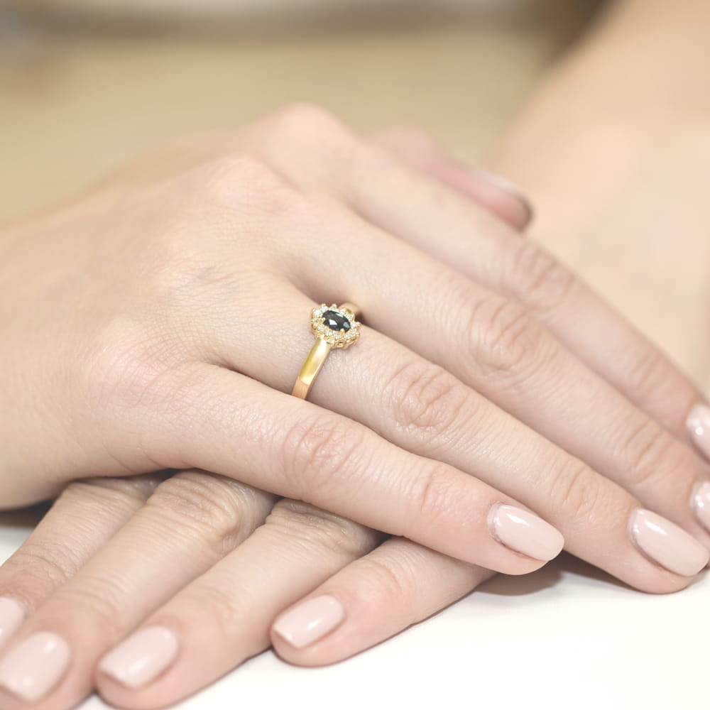 Pierścionek zaręczynowy z szafirem i brylantami 0.10ct 3