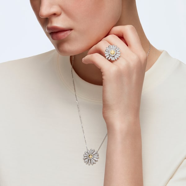 Wisiorek SWAROVSKI • Eternal Flower 5512660 2