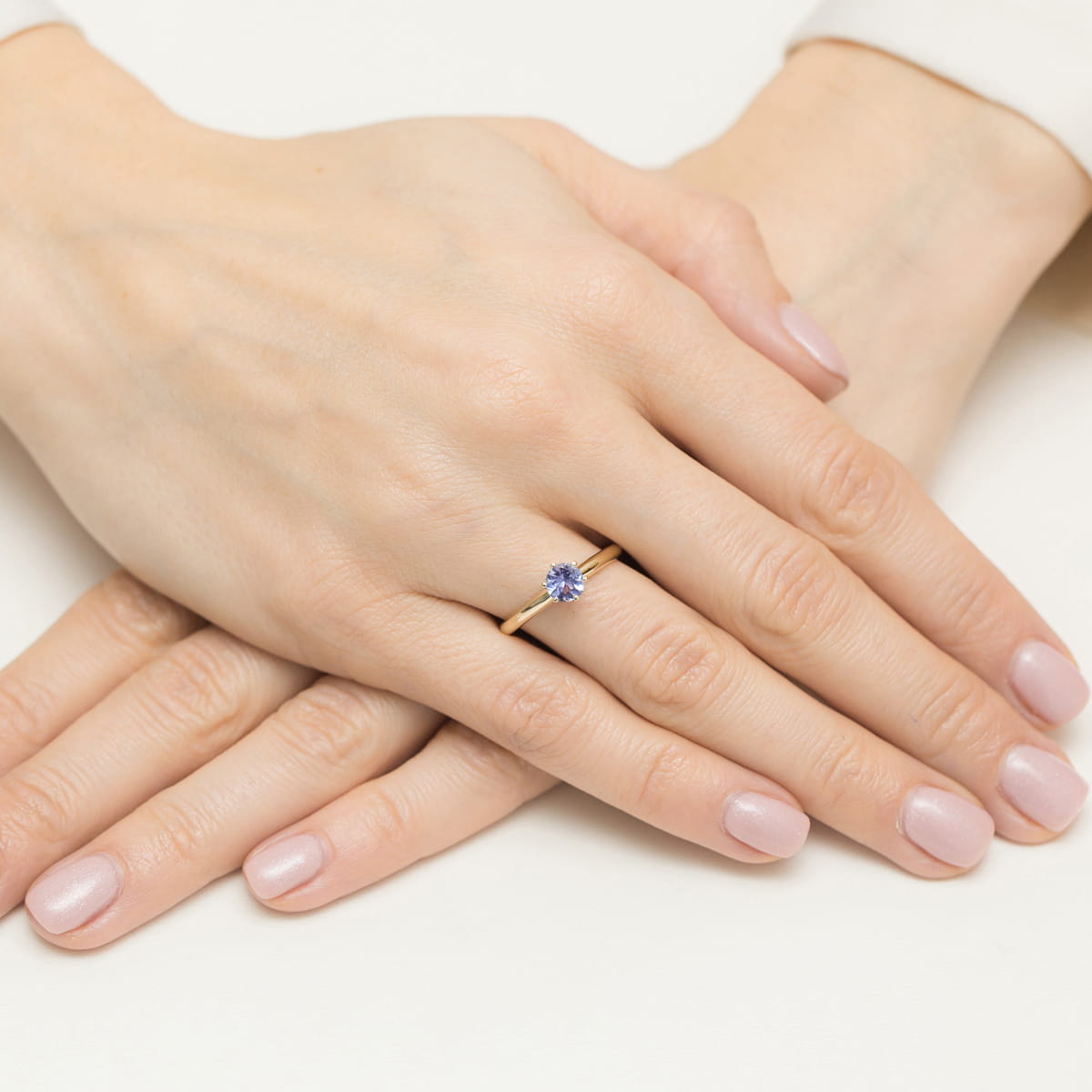 Pierścionek zaręczynowy z żółtego złota z brylantami i tanzanitem 0.04 ct 3