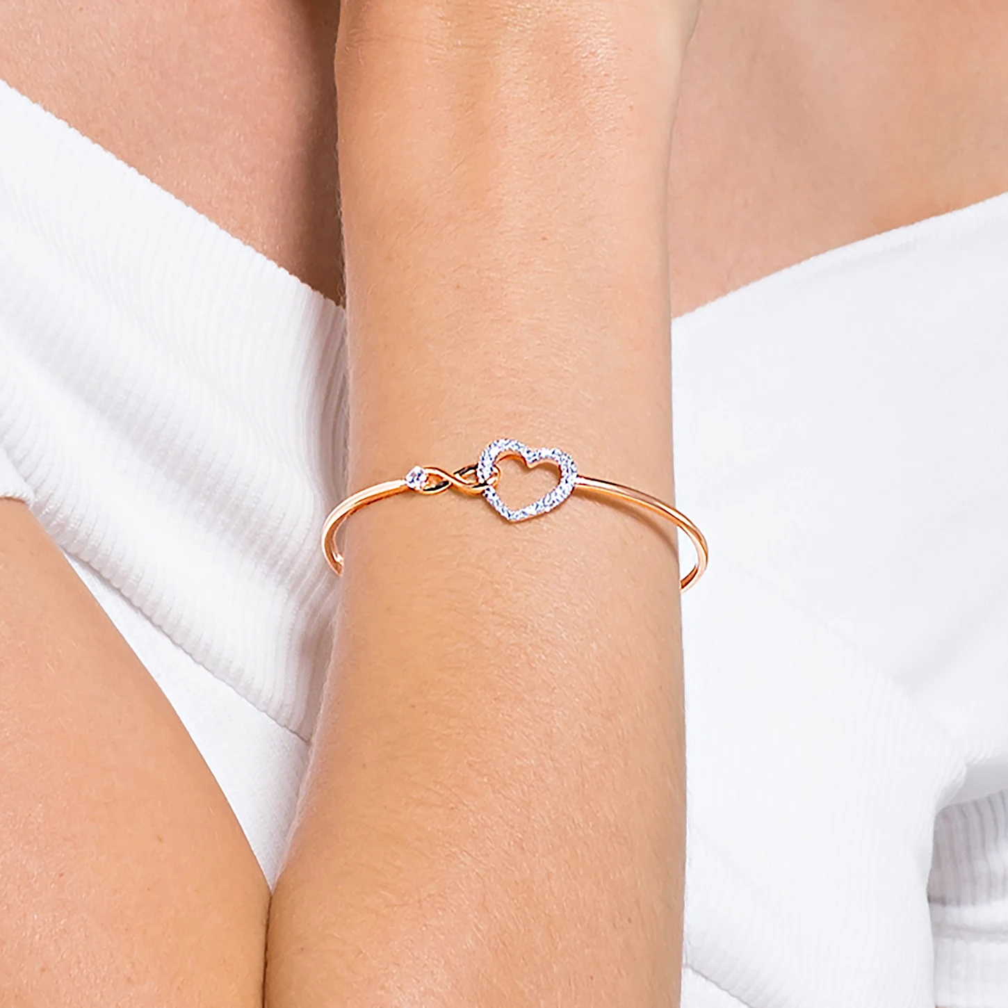 Bransoletka SWAROVSKI • Infinity Bangle Heart 5518869 1